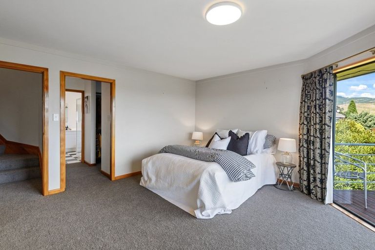 Photo of property in 12 Lucknow Place, Cashmere, Christchurch, 8022