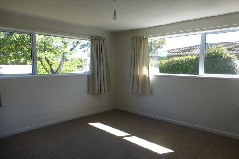 Photo of property in 14 Bidwell Place, Hillmorton, Christchurch, 8025