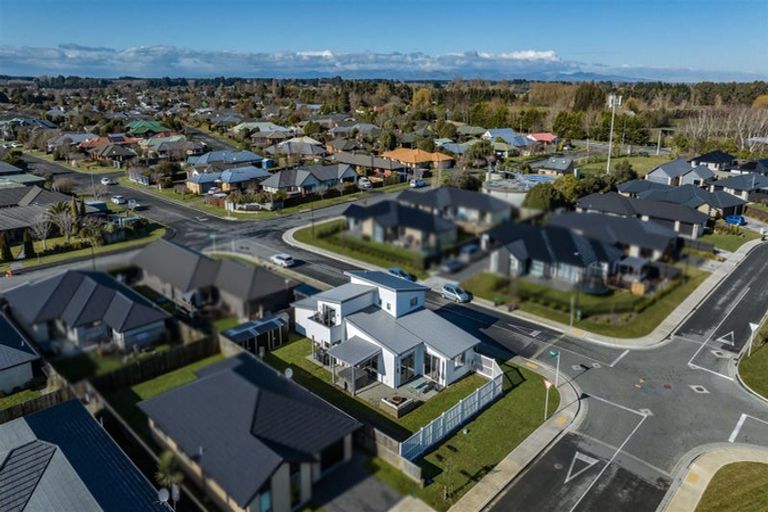 Photo of property in 50 Welsford Street, Woodend, 7610