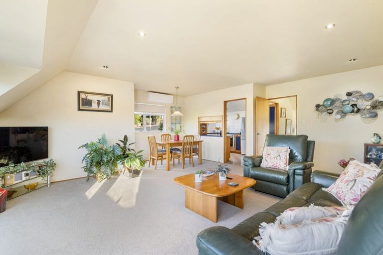 Photo of property in 2/1 Argyle Road, Browns Bay, Auckland, 0630