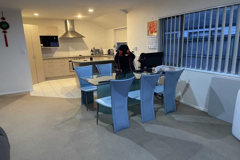 Photo of property in 2 Cathcart Close, Pukekohe, 2120