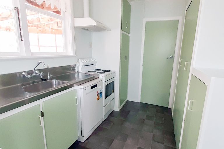 Photo of property in 8 Ash Street, Holmes Hill, Oamaru, 9401