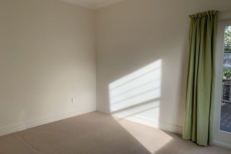 Photo of property in 5 Devon Street, Aro Valley, Wellington, 6021