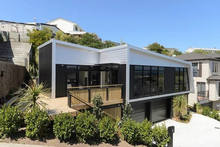 Photo of property in 3 Bunker Way, Strathmore Park, Wellington, 6022