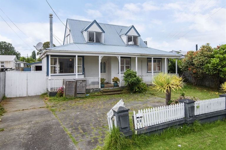 Photo of property in 31 Cobham Crescent, Kelston, Auckland, 0602