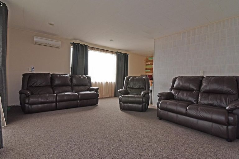 Photo of property in 2/2 Lee Road, Taradale, Napier, 4112