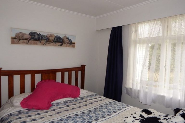 Photo of property in 1 Oaklea Avenue, Marton, 4710