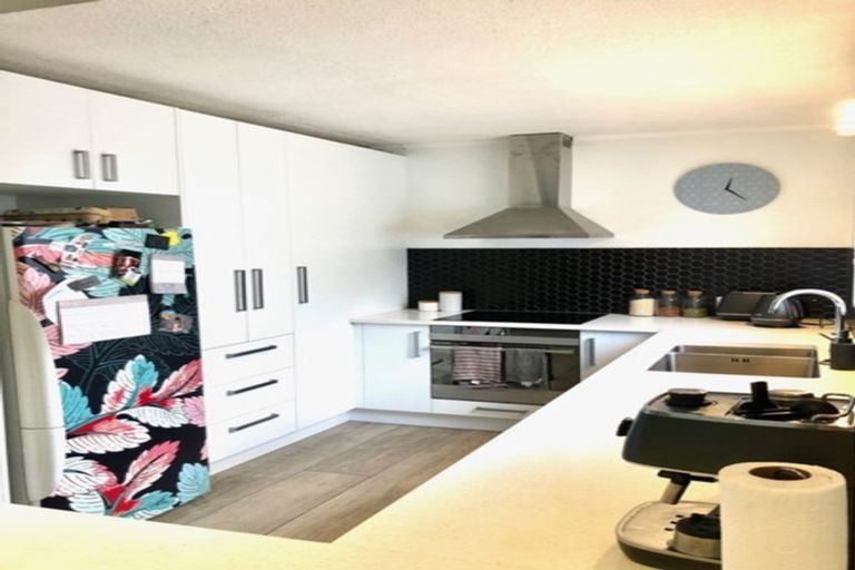 Photo of property in 1/21 Mahara Avenue, Birkenhead, Auckland, 0626