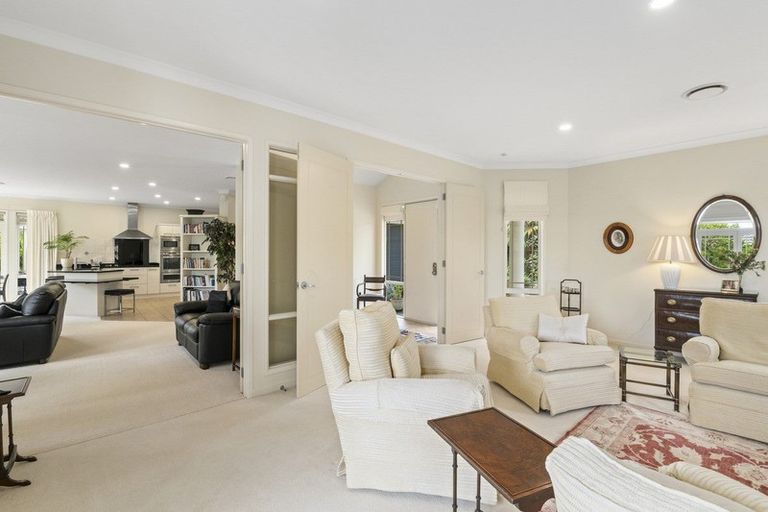 Photo of property in 19 Quadrant Heights, Paraparaumu, 5032