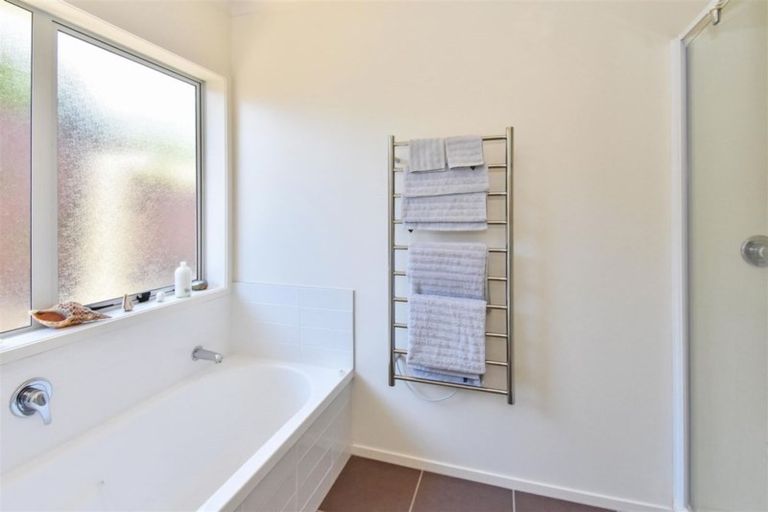 Photo of property in 1 Aufidius Place, Pukekohe, 2120