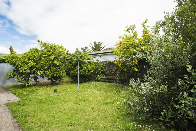 Photo of property in 14 Tui Street, Outer Kaiti, Gisborne, 4010