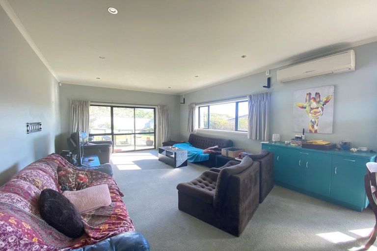 Photo of property in 23 Milford Street, Aotea, Porirua, 5024