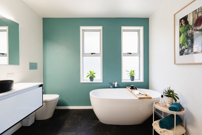 Photo of property in 11 Braeburn Street, Vauxhall, Dunedin, 9013