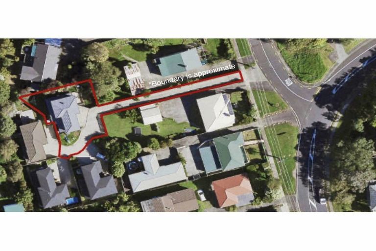 Photo of property in 40 Roberts Road, Glenfield, Auckland, 0629