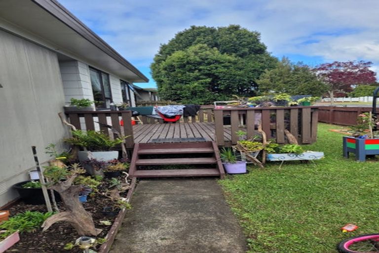 Photo of property in 1/217 Waitemata Drive, Ranui, Auckland, 0612