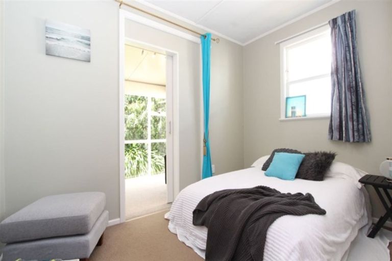 Photo of property in 81 Beazley Avenue, Paparangi, Wellington, 6037
