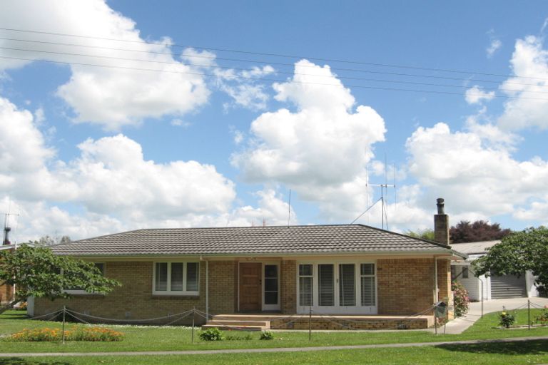 Photo of property in 43 Carlyle Street, Leamington, Cambridge, 3432