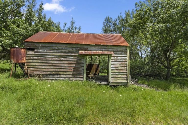 Photo of property in 863 Weranui Road, Wainui, 0994