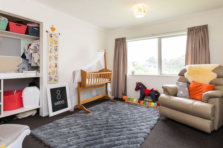 Photo of property in 14 Willowstream Grove, Cloverlea, Palmerston North, 4412