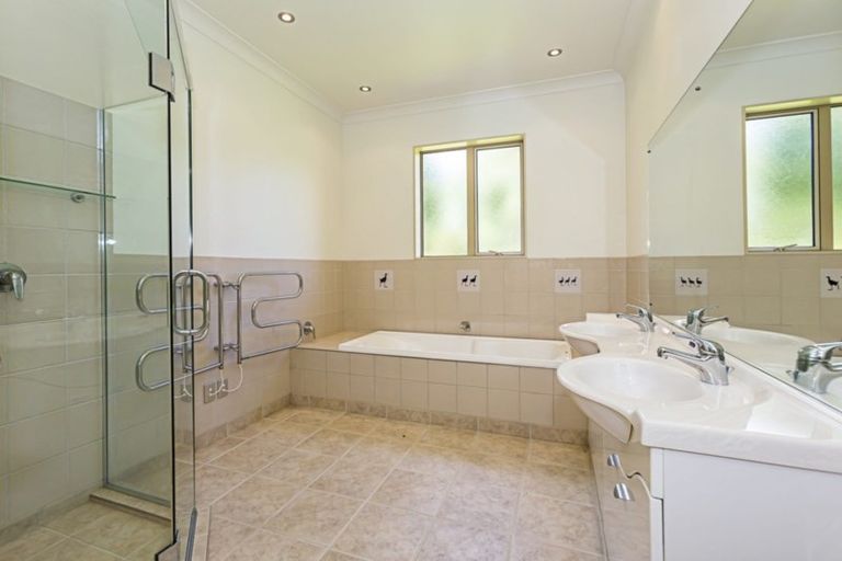 Photo of property in 87 Ashwood Avenue, Dairy Flat, Albany, 0792