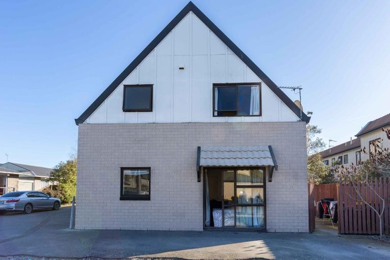 Photo of property in 1/35 Brockworth Place, Riccarton, Christchurch, 8011