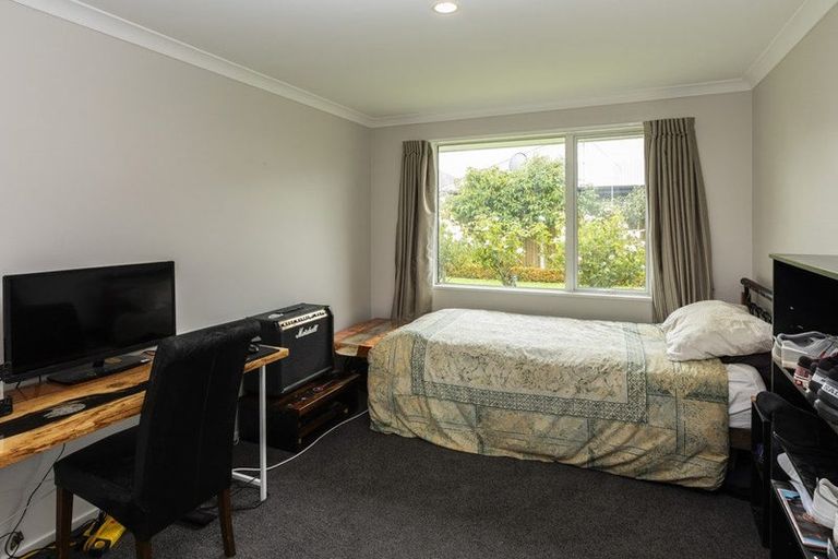 Photo of property in 12 Westpark Drive, Burnside, Christchurch, 8053
