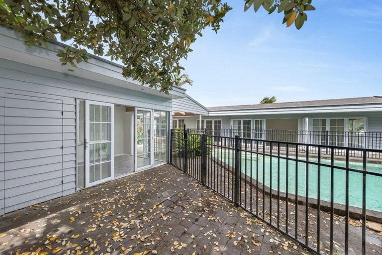 Photo of property in 1 Pakuranga Road, Pakuranga, Auckland, 2010