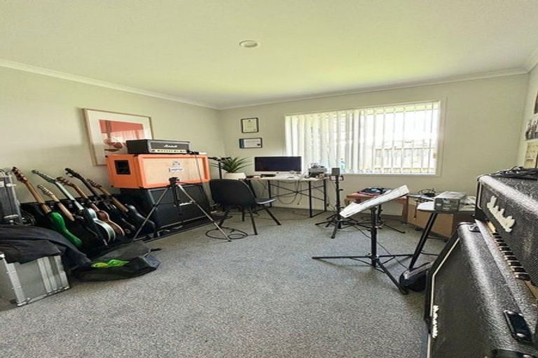 Photo of property in 8 Kahuparere Crescent, Pyes Pa, Tauranga, 3112