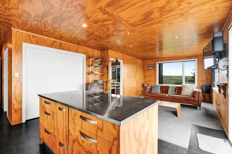 Photo of property in 242 Henwood Road, Paraite, New Plymouth, 4372