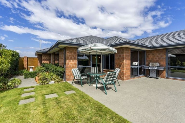 Photo of property in 7 Strathcarron Place, Broomfield, Christchurch, 8042
