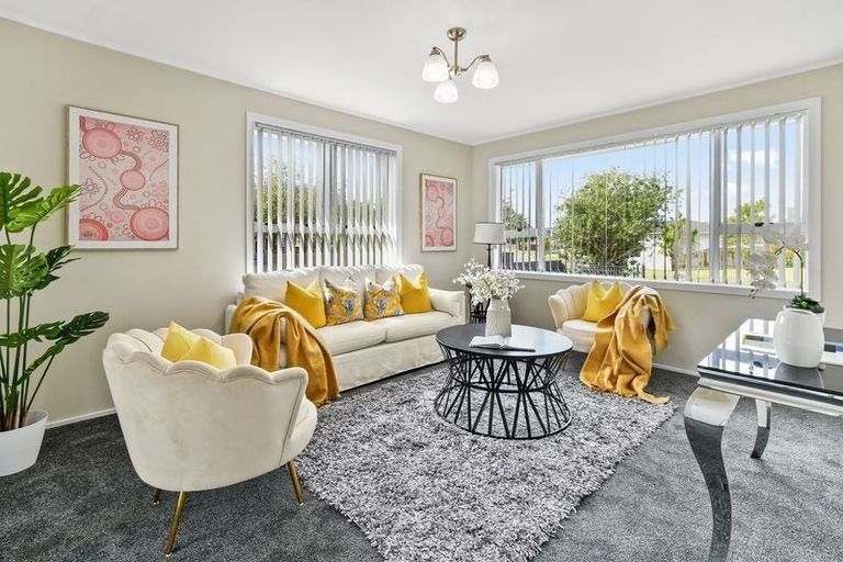 Photo of property in 34 Convair Crescent, Mangere, Auckland, 2022