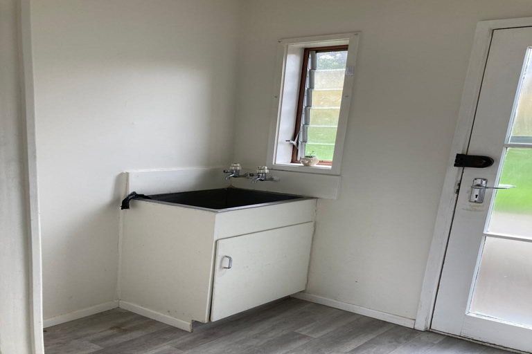 Photo of property in 1/13 Heron Place, Pakuranga Heights, Auckland, 2010