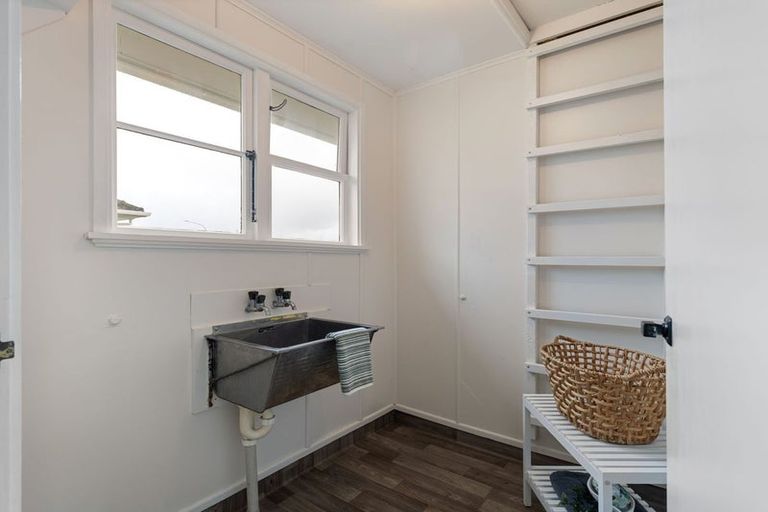 Photo of property in 3 Thames Street, Roslyn, Palmerston North, 4414