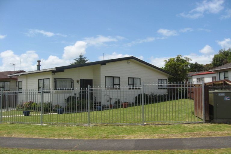 Photo of property in 19 Kopara Place, Clendon Park, Auckland, 2103