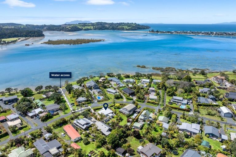 Photo of property in 19 Harbour View Road, Point Wells, Warkworth, 0986