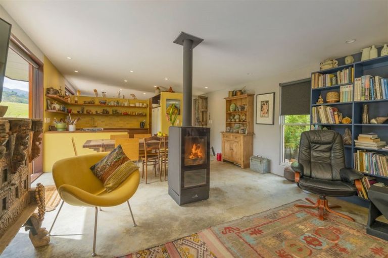 Photo of property in 40 Victoria Street, Coromandel, 3506