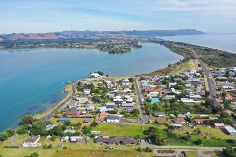 Photo of property in 22 Tatai Road, Bowentown, Katikati, 3177