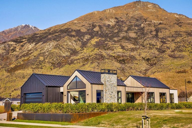 Photo of property in Kawarau Heights, 71 Kawarau Heights Boulevard, Lake Hayes, Queenstown, 9304