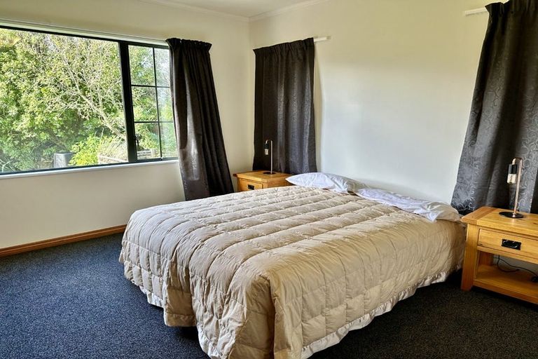 Photo of property in 11 Woodgate Court, Fitzherbert, Palmerston North, 4410