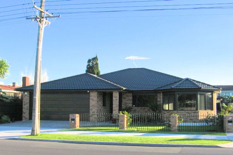 Photo of property in 30 Centreway Road, Orewa, 0931