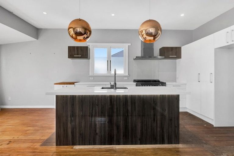 Photo of property in 197 Coronation Avenue, Welbourn, New Plymouth, 4310