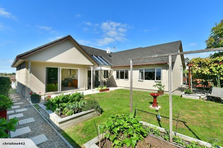Photo of property in 34 Chesterfield Way, Orewa, 0931