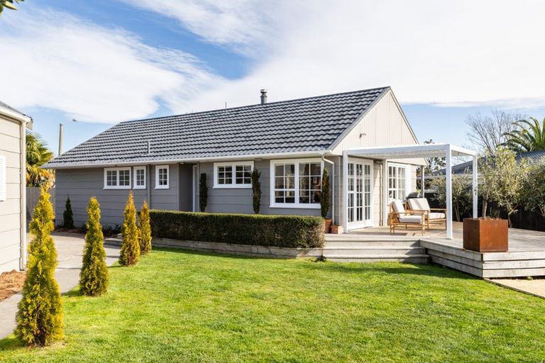 Photo of property in 9 Breadalbane Road, Havelock North, 4130