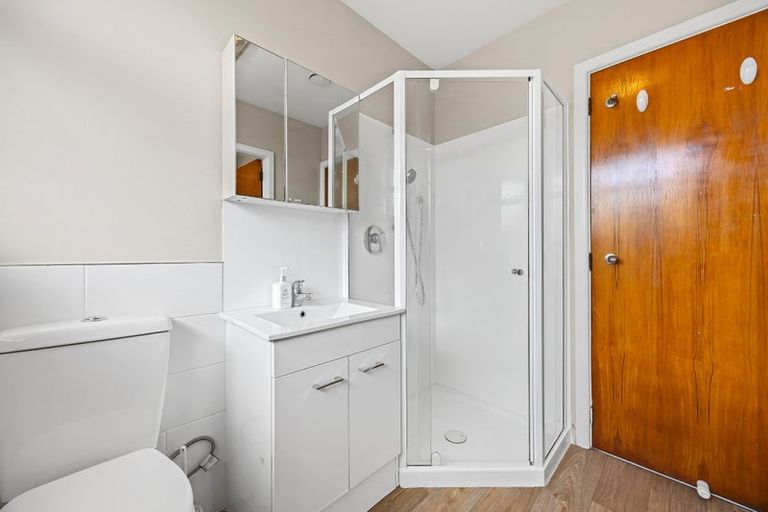 Photo of property in 33 Skerten Avenue, Hornby, Christchurch, 8042