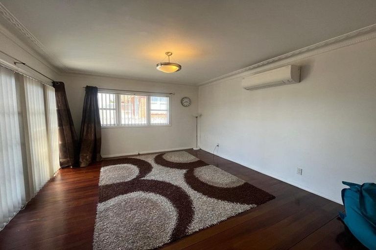 Photo of property in 20 Harrington Road, Henderson, Auckland, 0610