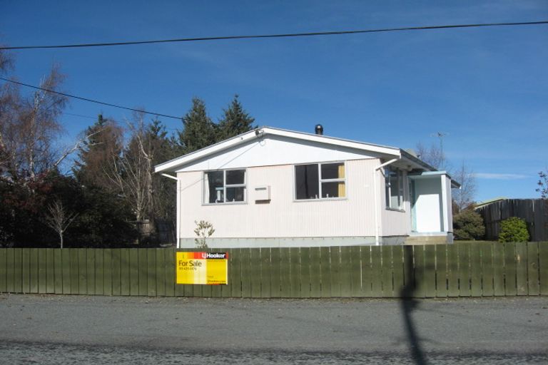 Photo of property in 10 Hopkins Road, Twizel, 7901
