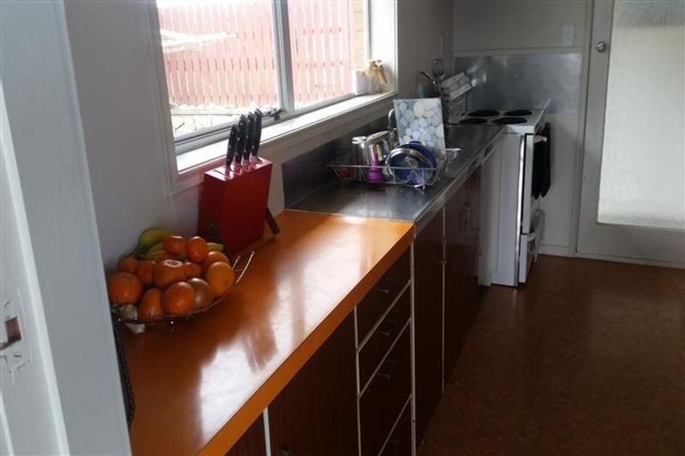 Photo of property in 16 Darwin Crescent, Spotswood, New Plymouth, 4310