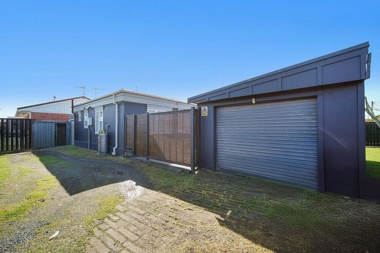 Photo of property in 1 Kingswood Road, Papatoetoe, Auckland, 2025
