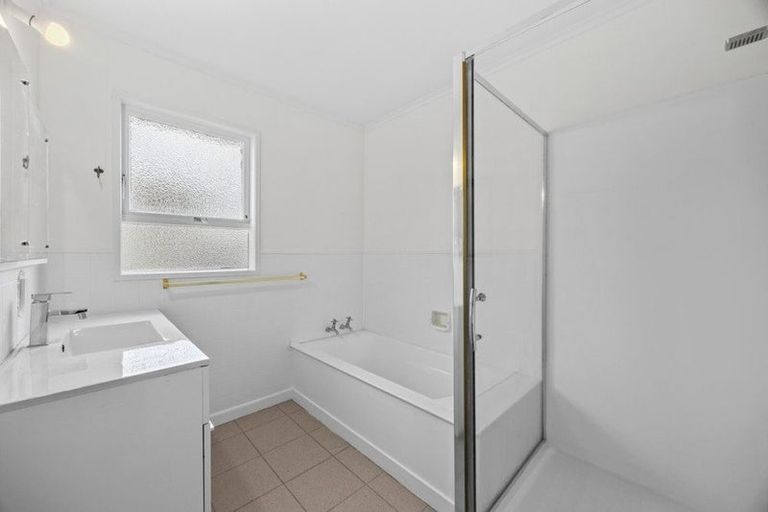 Photo of property in 7 Lewis Road, Pakuranga, Auckland, 2010