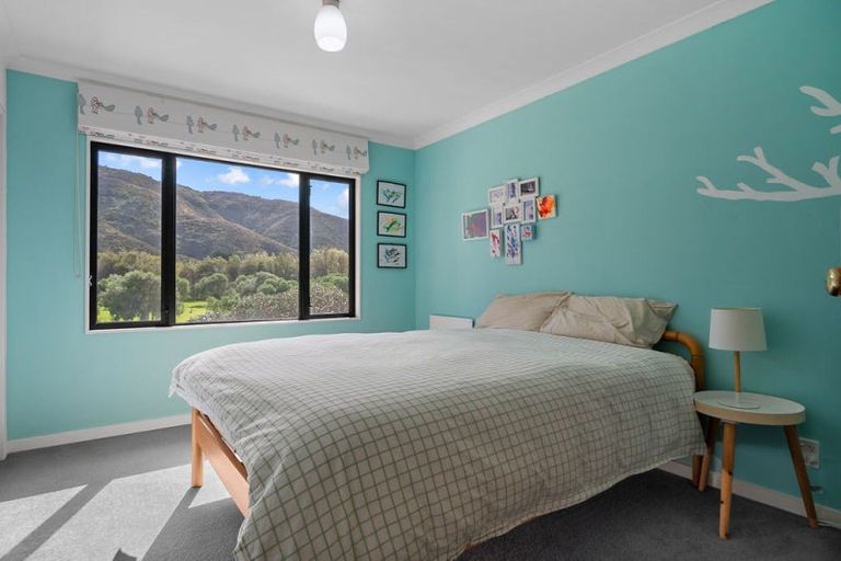 Photo of property in 1276 Coast Road, Wainuiomata Coast, Lower Hutt, 5373